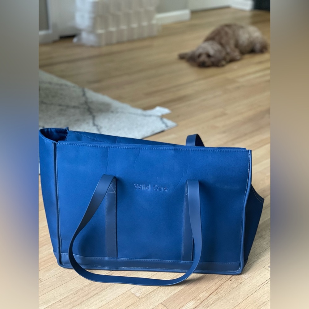 Signature Wild One Dog Carrying Case